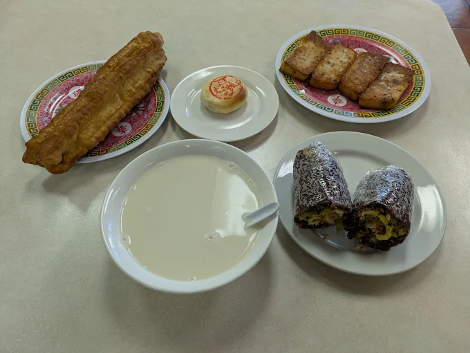 Drinks & Breakfast Specialties